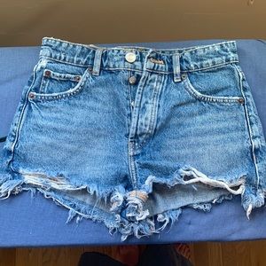 Zara jean shorty shorts